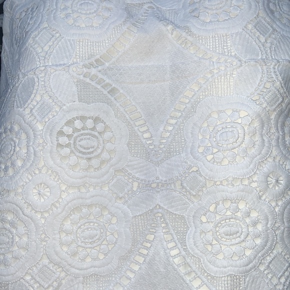 Abercrombie White Lace A-line Skirt - Picture 2 of 5